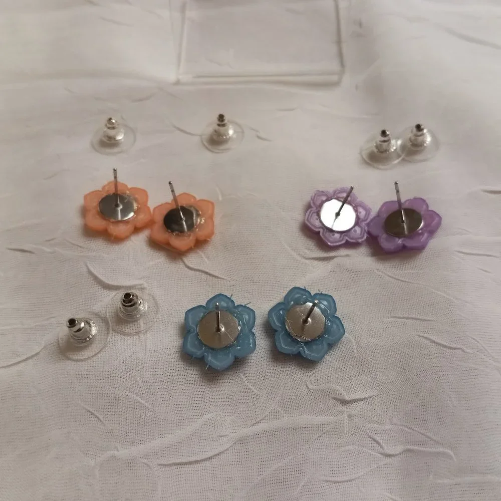Three Pair Steel Handmade Hand Crafted Resin Flower Stud Earrings Jewelry #51 - Picture 10 of 14